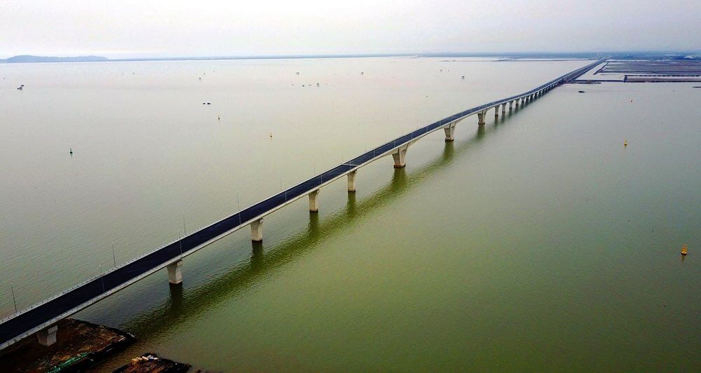 Cầu vượt biển Tân Vũ Lạch Huyện