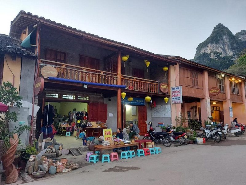 Dãy homestay, khách sạn tại thị trấn Đồng Văn 